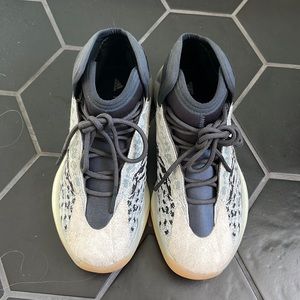 Yeezy QNTM Sea Teal mens 10